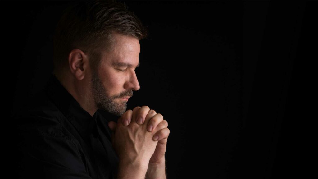 7 Things to Learn From the Strongest Man in the Bible 35 Heroes: Man praying