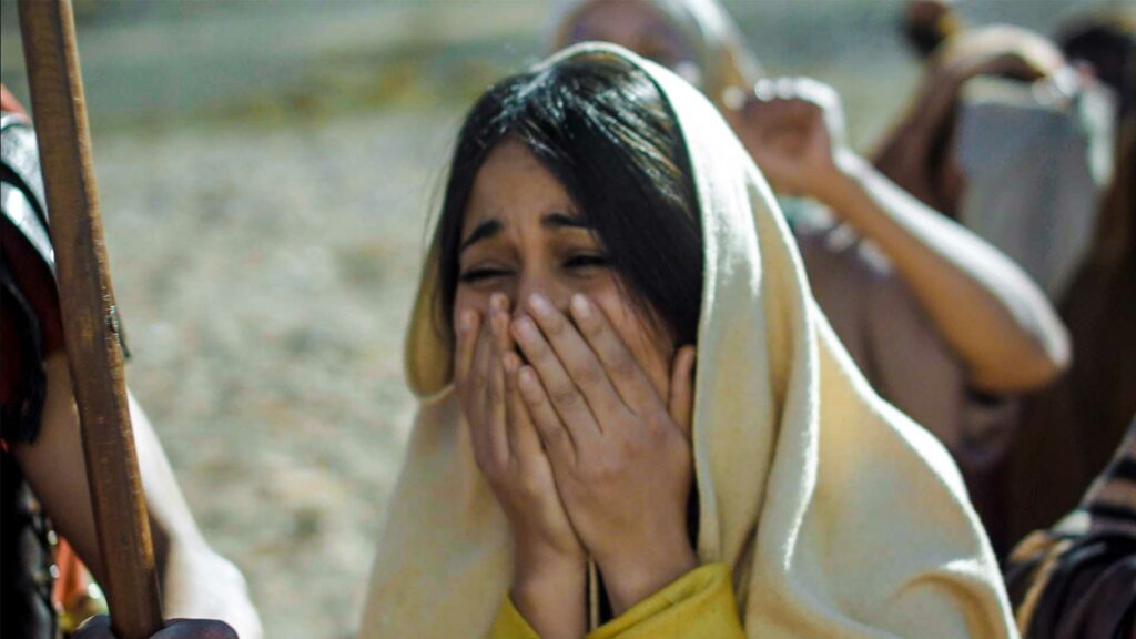 24 na Natatanging Bagay Tungkol sa Alagad na Mahal ni Hesus 34 Heroes: Si Maria habang umiiyak