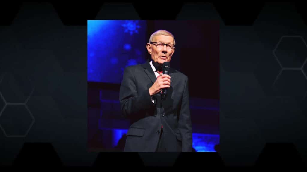 14 enfluenciadores a espalhar o evangelho através dos jogos 41 Heroes: Vernon Lyons